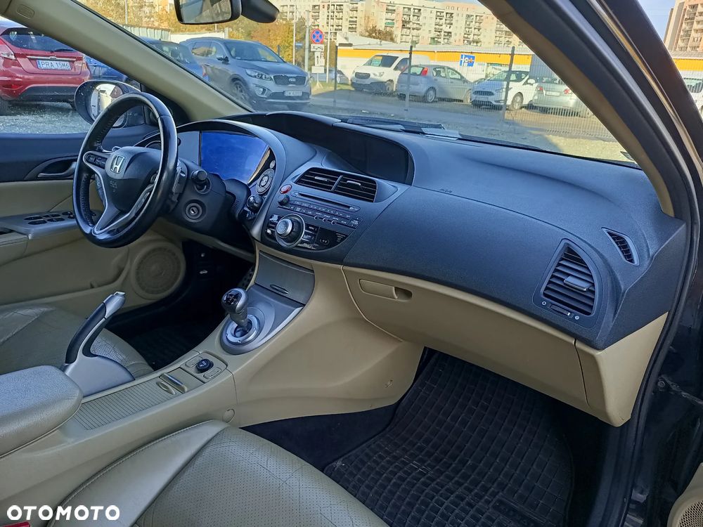 Honda Civic 1.8 Comfort - 14