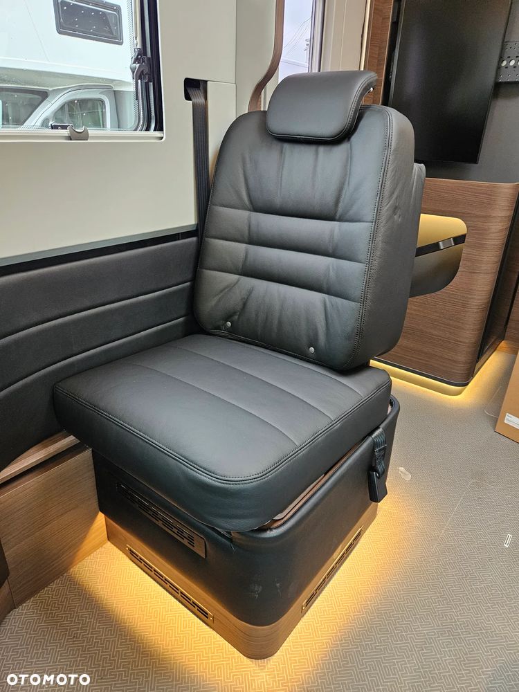 Adria Supersonic 780 DL - 33