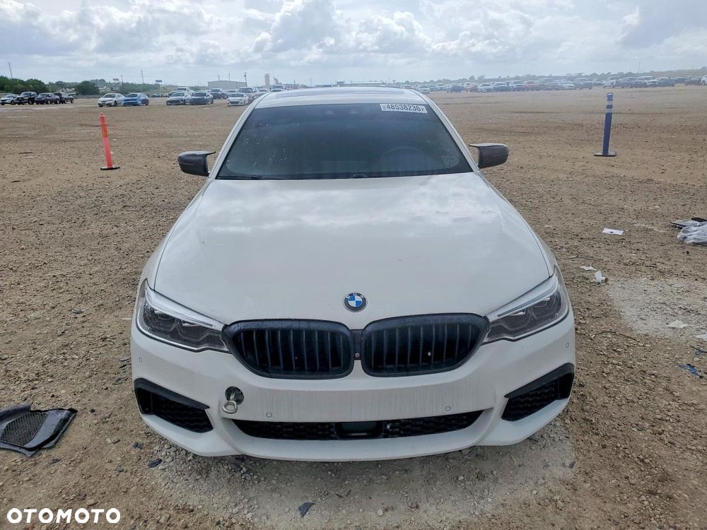 BMW Seria 5 M550i xDrive sport - 3