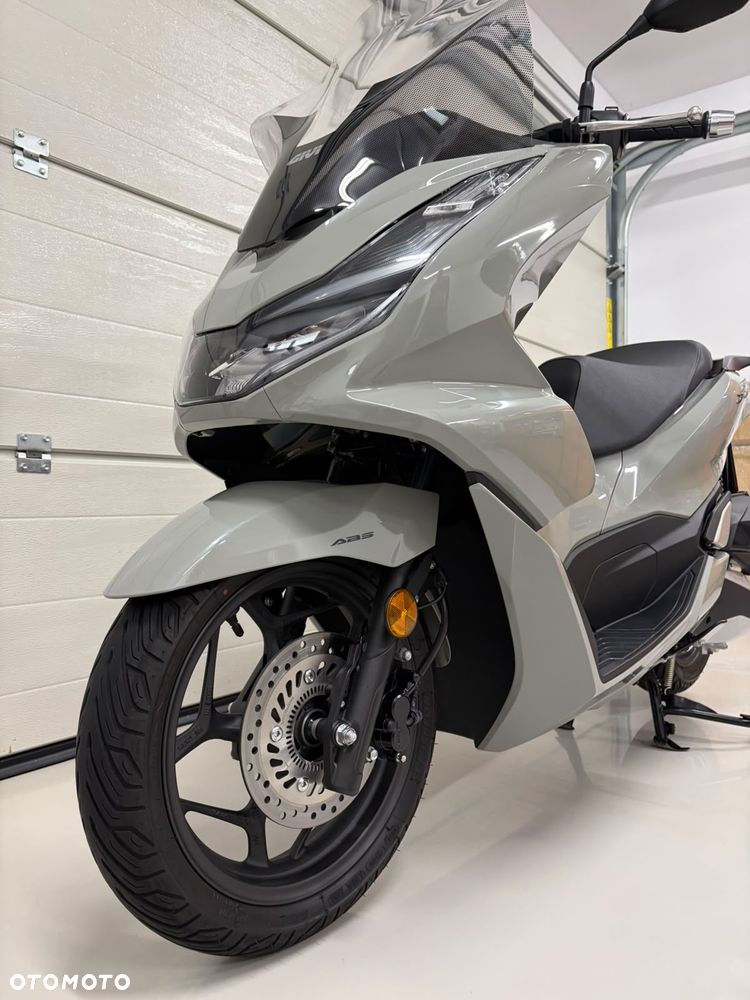 Honda PCX - 9
