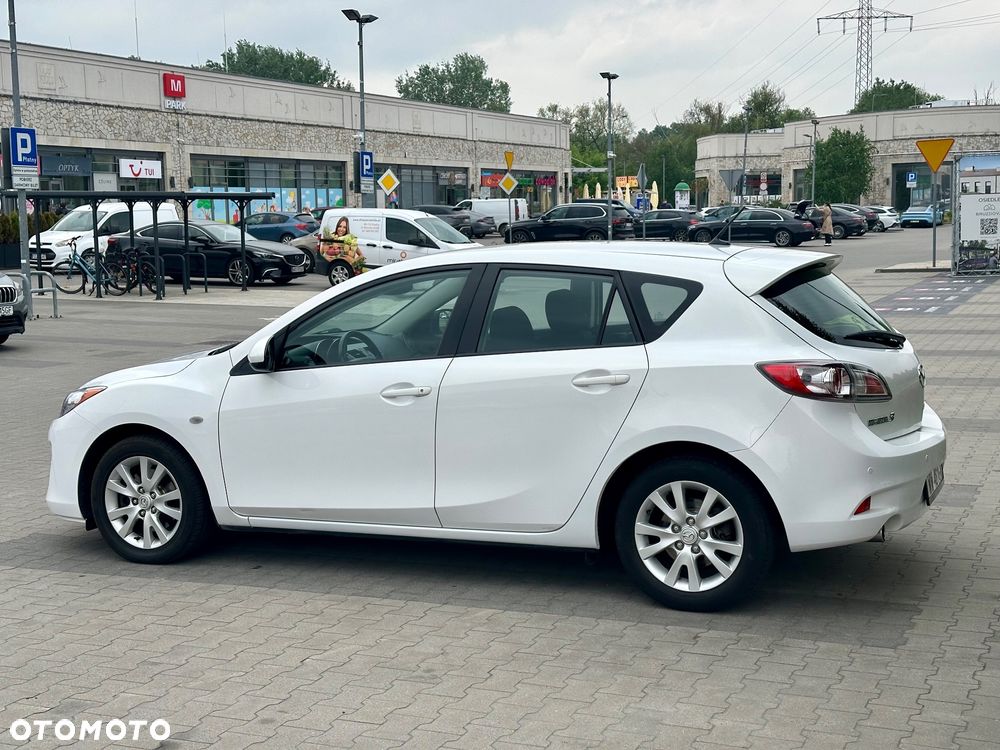 Mazda 3 2.0 Exclusive + - 3