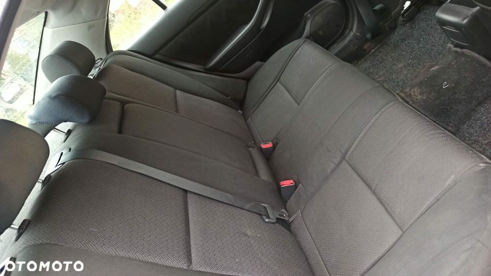 Toyota Avensis 1.8 VVT-i Luna - 9