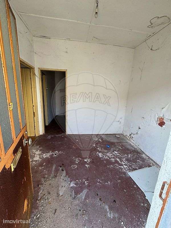 Moradia T2 para venda - Grande imagem: 2/9