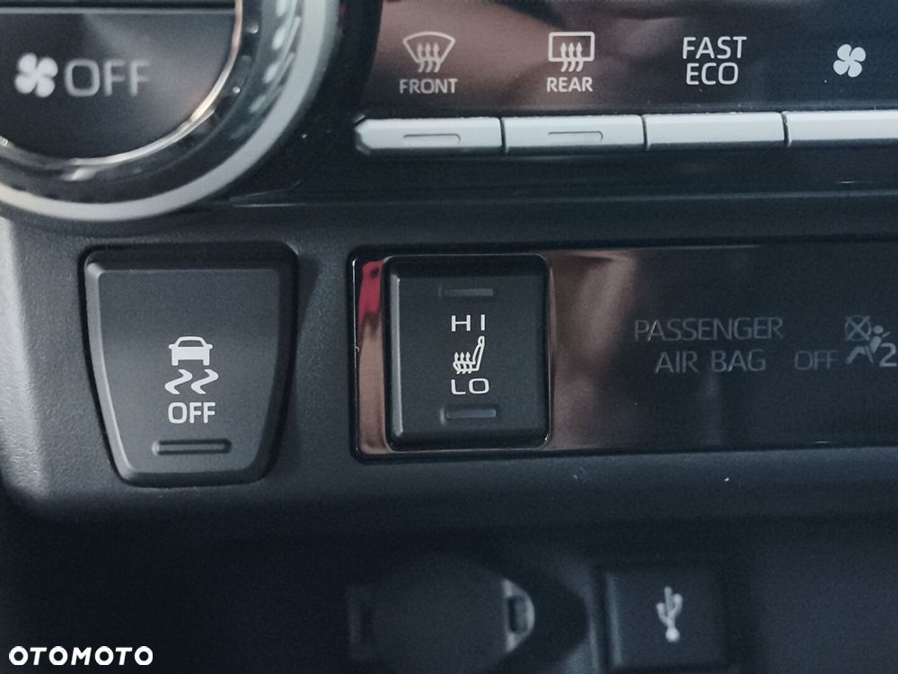 Toyota RAV4 2.5 Hybrid Black Edition by JBL 4x2 - 24