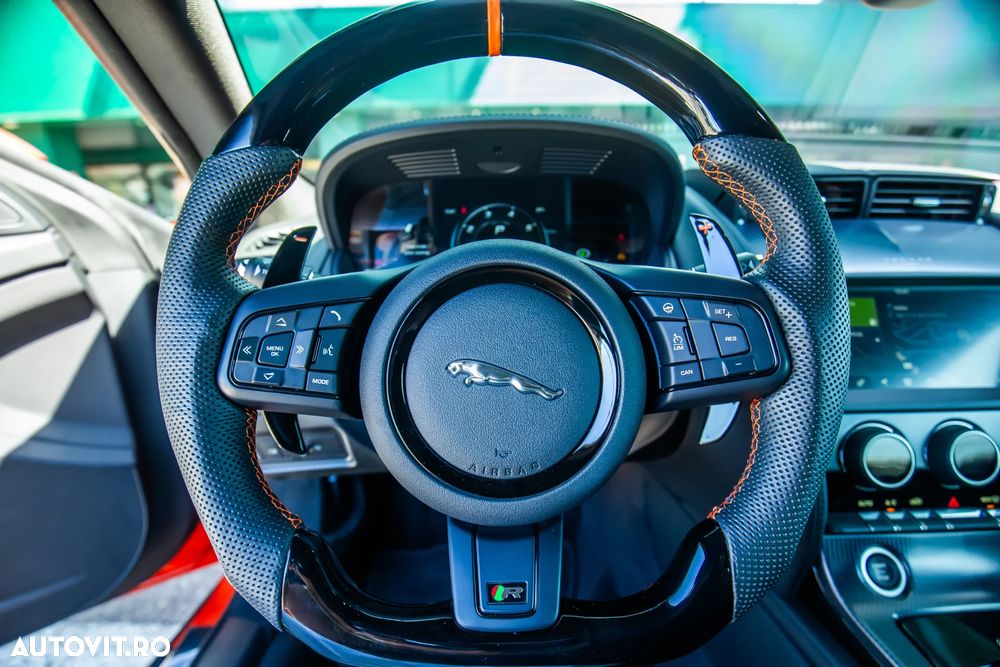 Jaguar F-Type - 27
