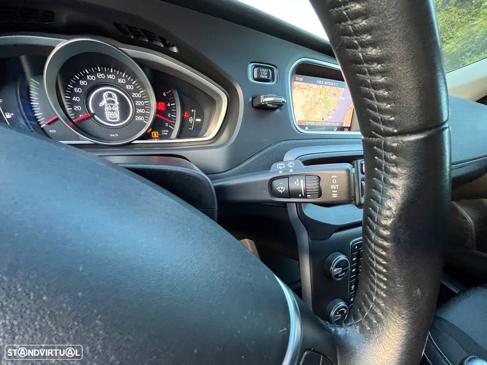 Volvo V40 2.0 D3 Momentum - 12