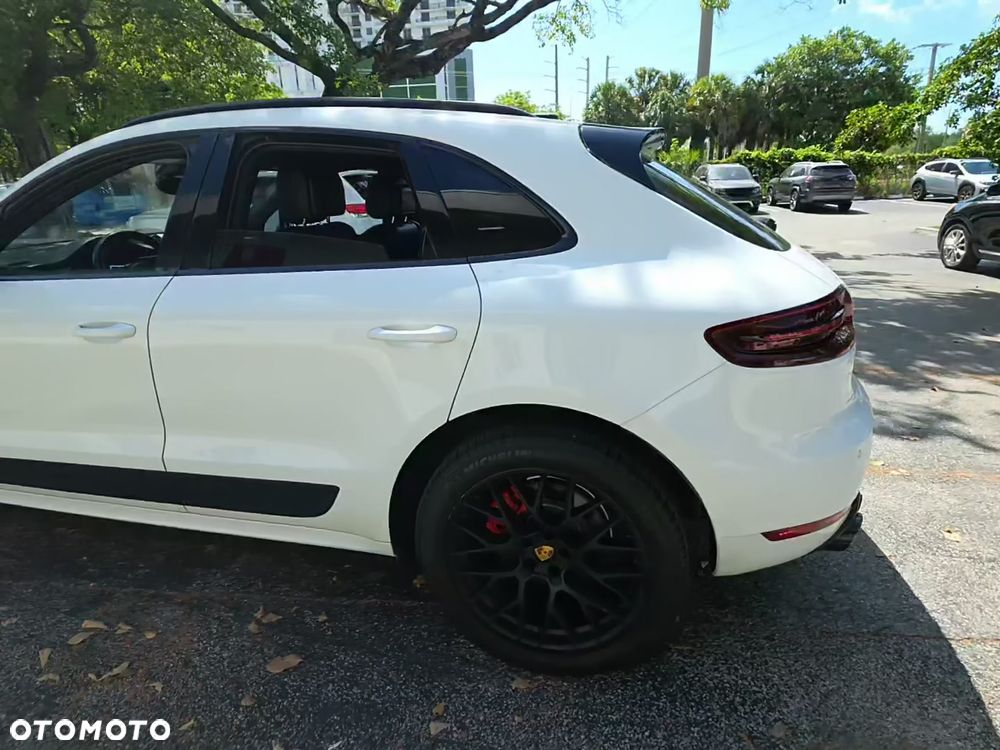 Porsche Macan GTS - 2
