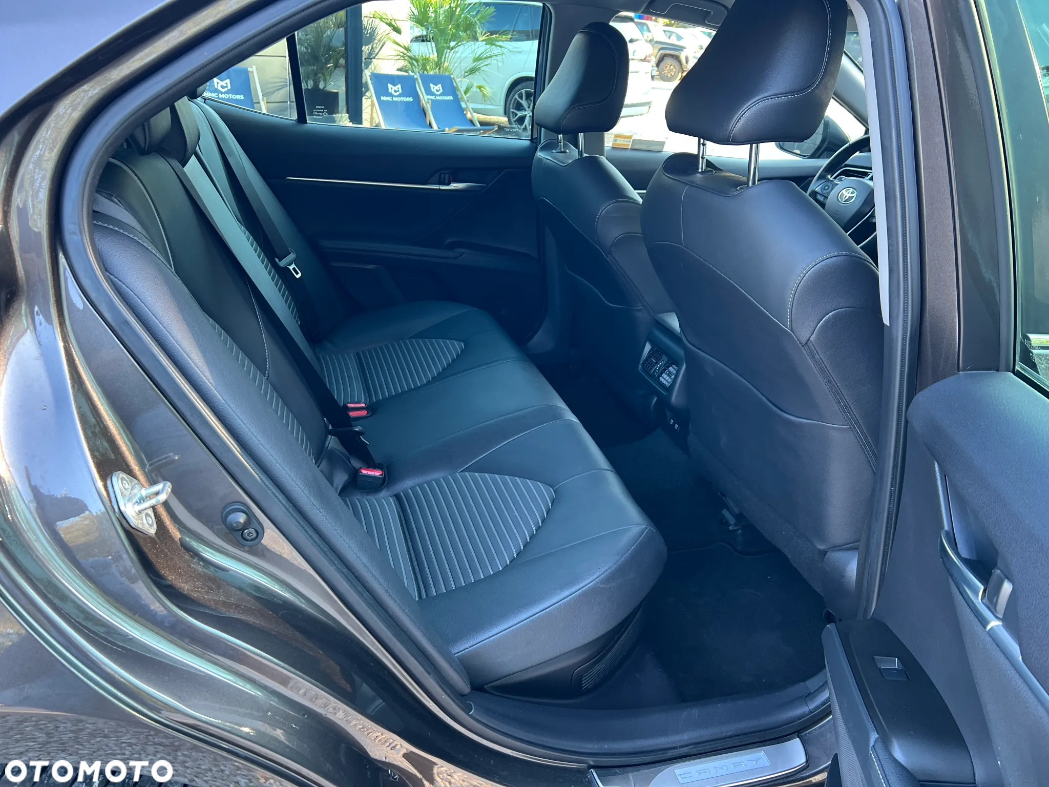 Toyota Camry - 30