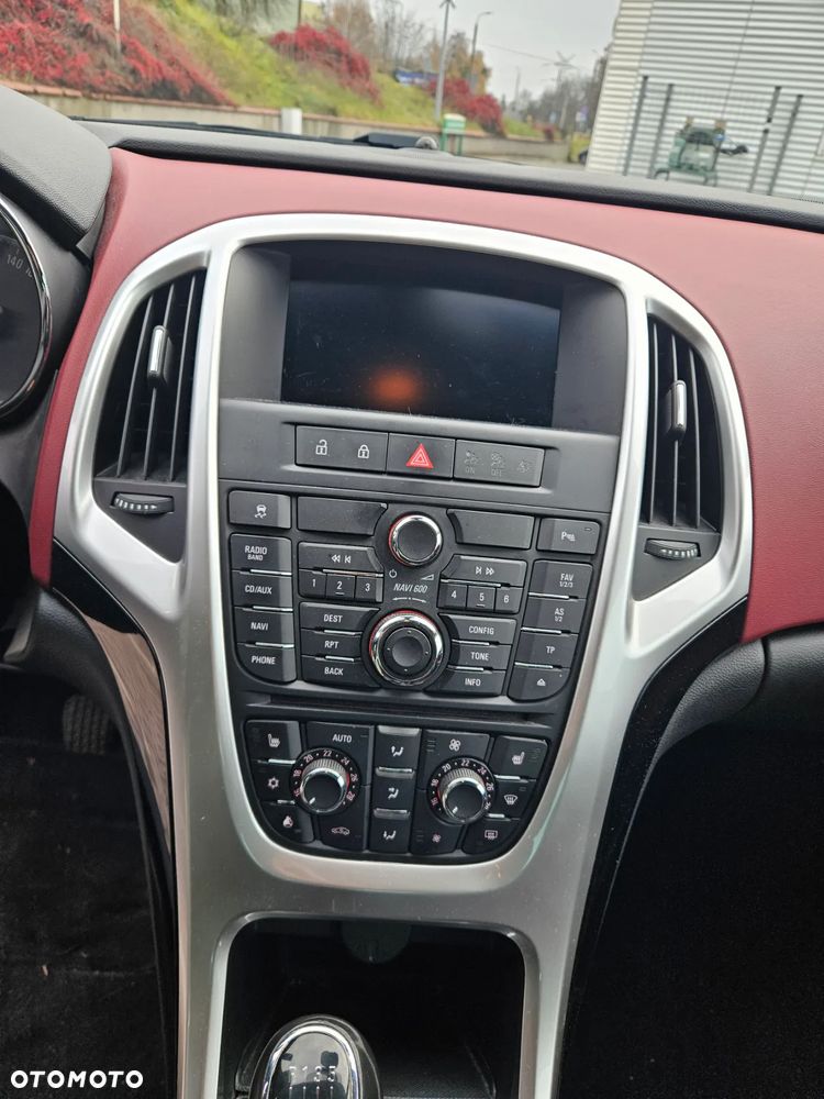 Opel Astra IV GTC 1.4 T Sport S&S EU6 - 18