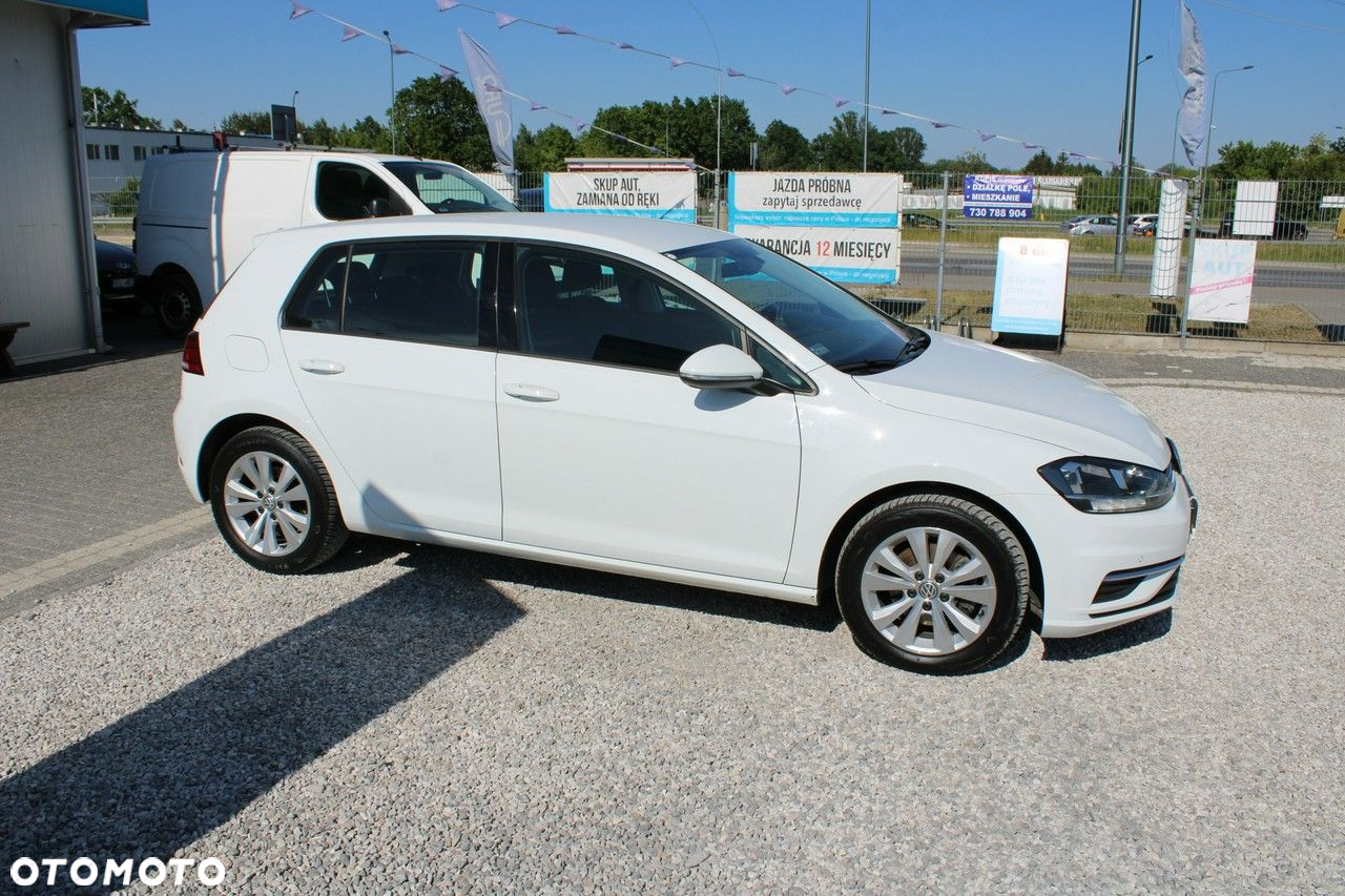 Volkswagen Golf - 6