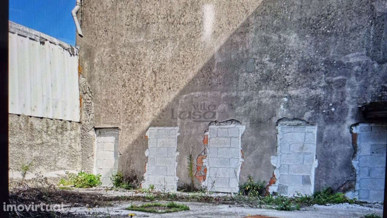 ARMAZEM DEVOLUTO (afetação para Indústria; comércio e habitação) - Grande imagem: 5/13