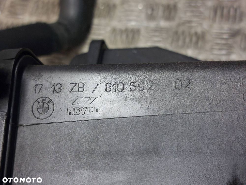ZBIORNICZEK WYRÓWNAWCZY + PRZEWÓD WĄŻ RURA WODY BMW E90 2.0 D 7810592 - 3