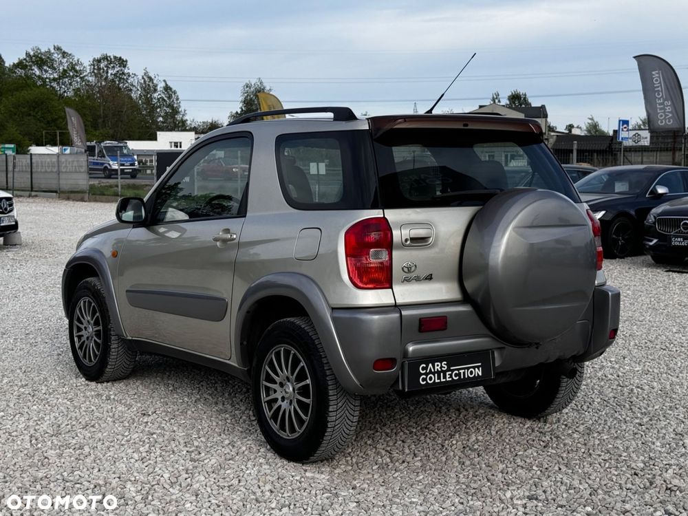 Toyota RAV4 - 6