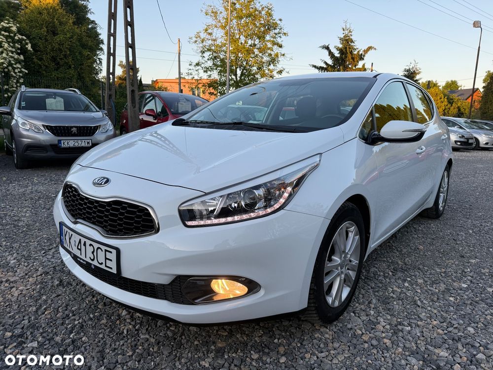 Kia Ceed 1.6 GDI L - 1