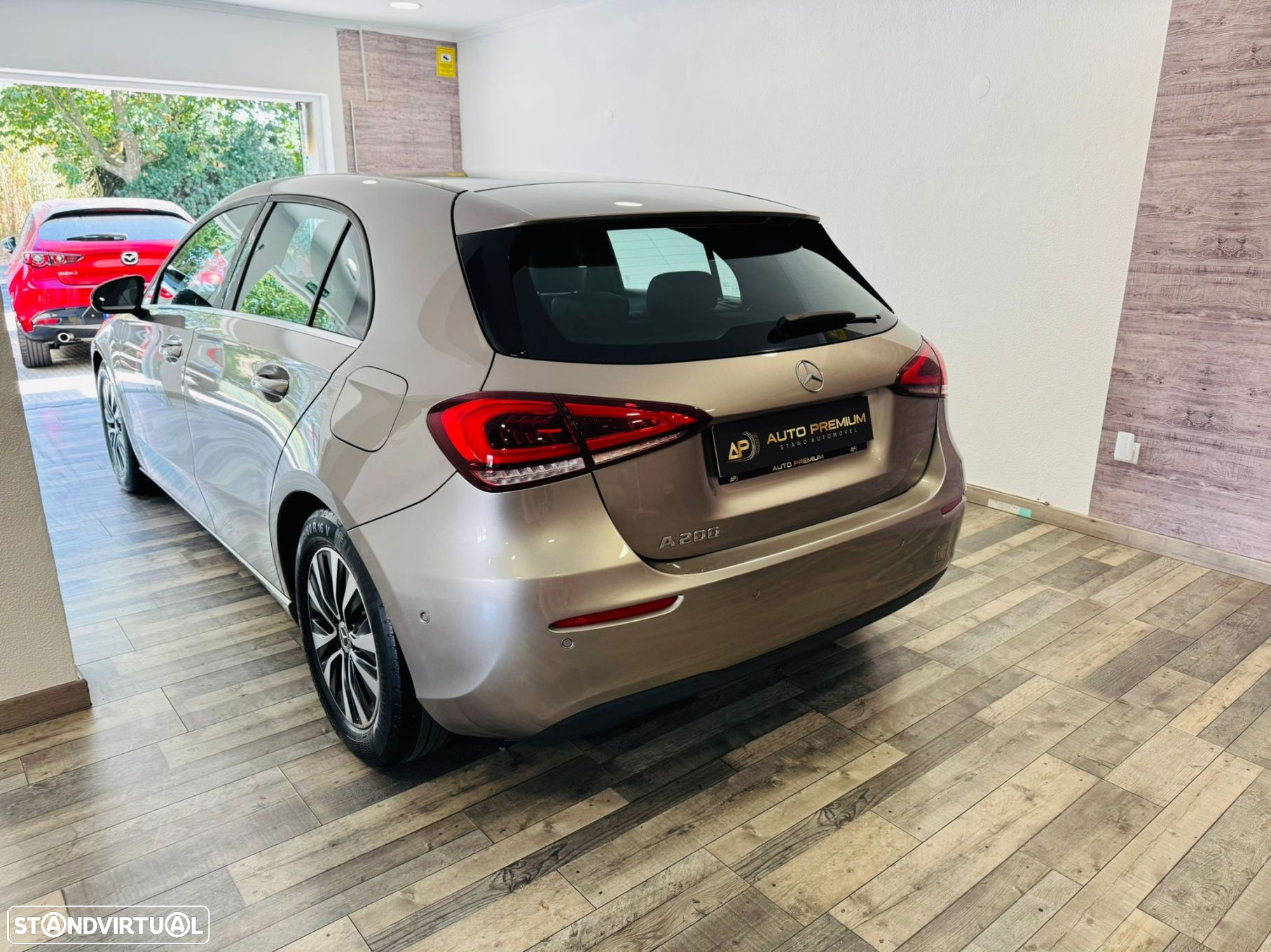 Mercedes-Benz A 200 Style Plus - 4