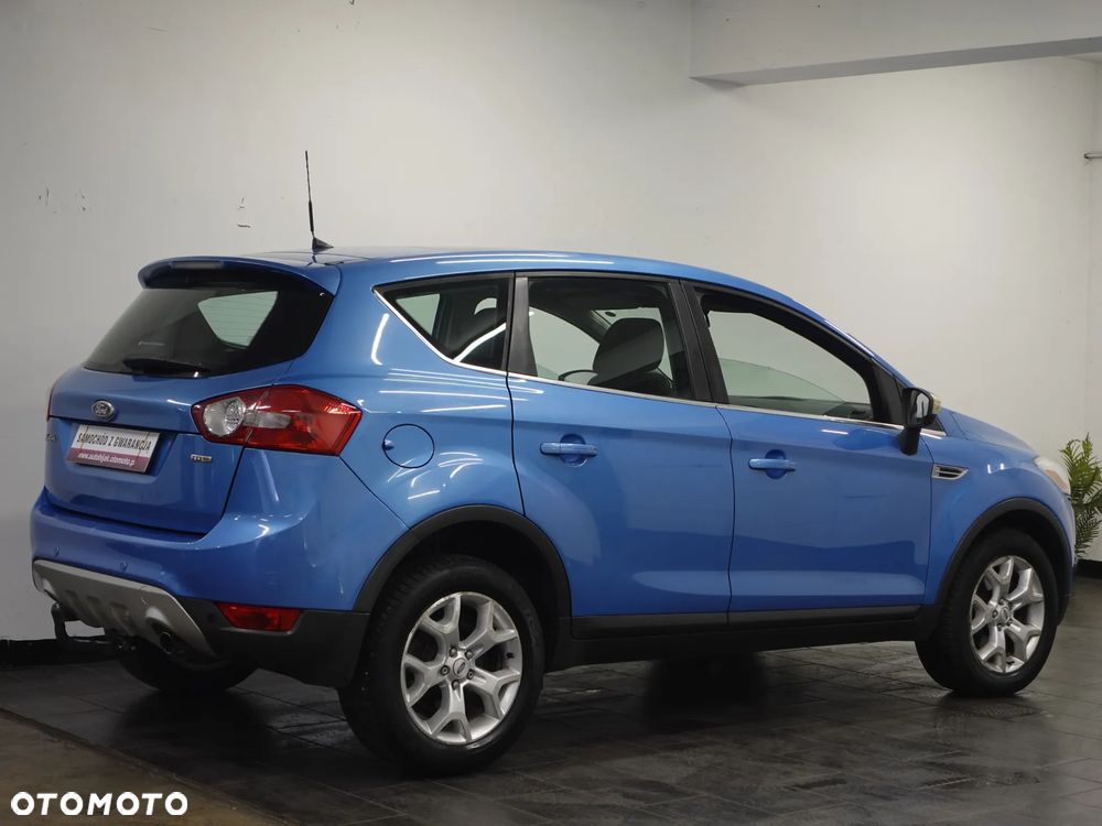 Ford Kuga 2.0 TDCi 2x4 Titanium - 8