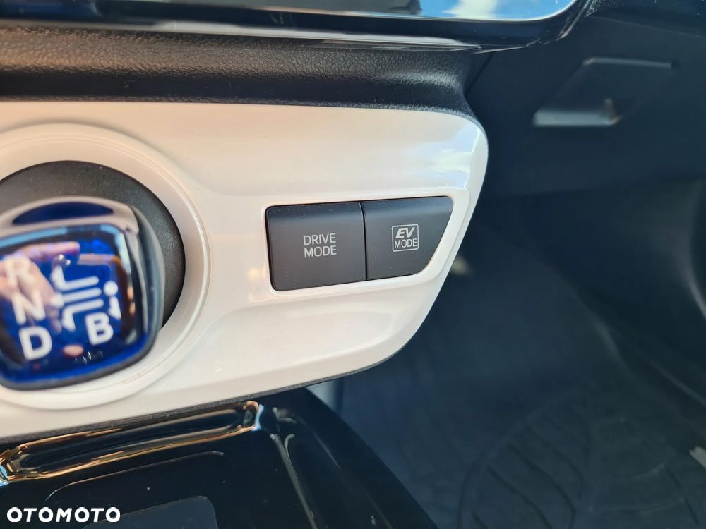 Toyota Prius - 22