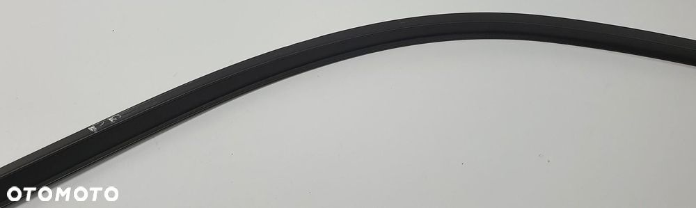LISTWA SZYBY CZOŁOWEJ PRAWA VOLVO C70 II 30787525 P154416800 - 3