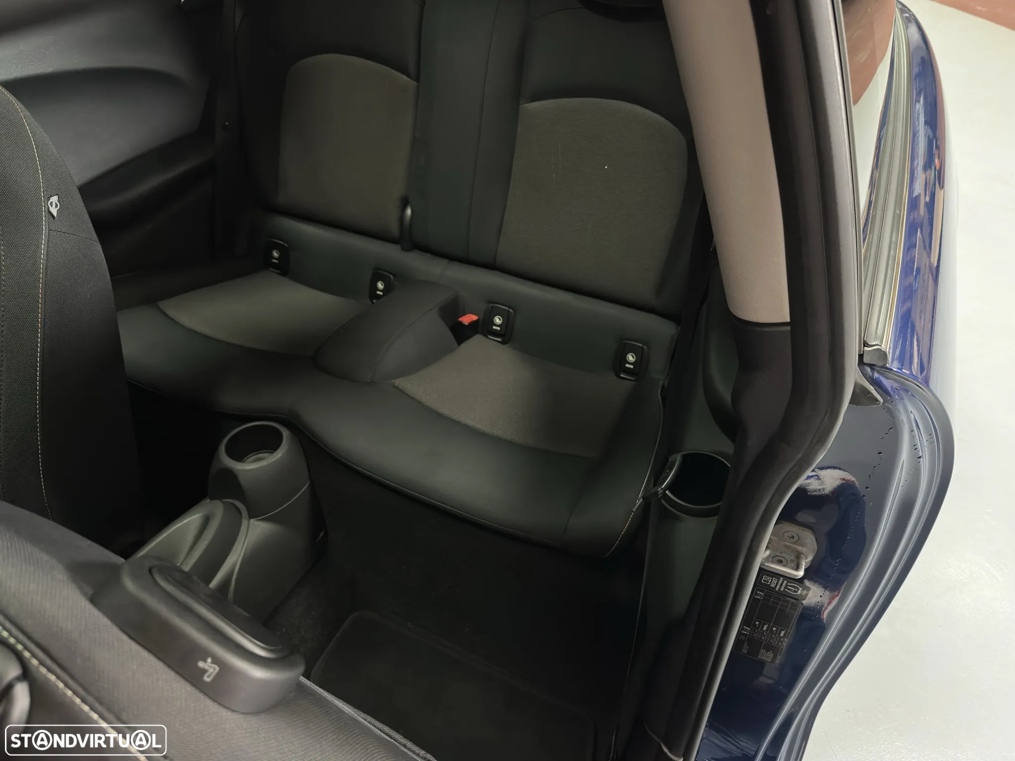 MINI 3 Portas One D - 25