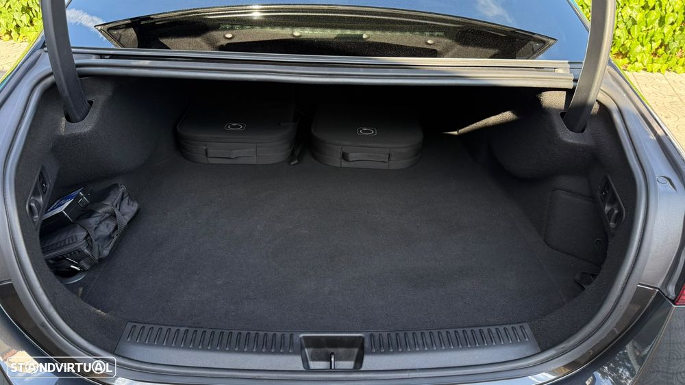 Mercedes-Benz E 300 de Avantgarde 4Matic - 25
