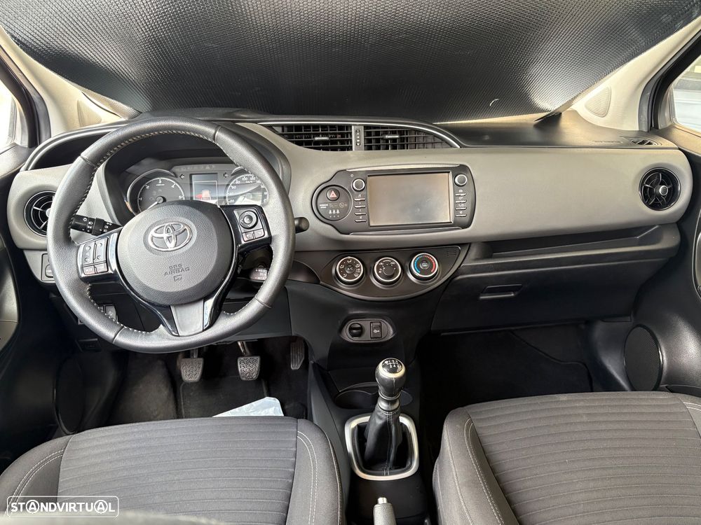 Toyota Yaris 1.4 D-4D Exclusive+P.Techno - 10