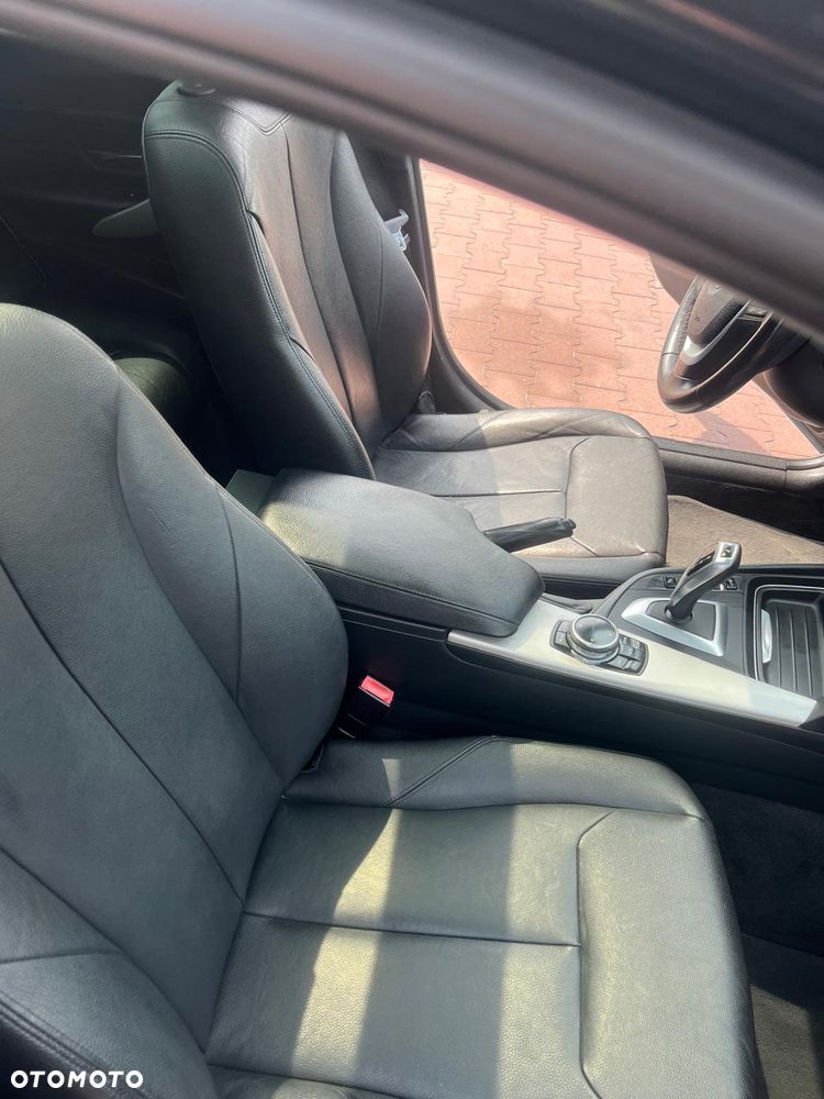 BMW Seria 3 320d xDrive Sport Line - 18