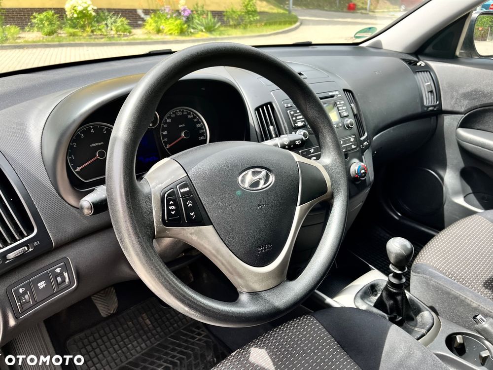 Hyundai i30 1.4 Team 08 - 22