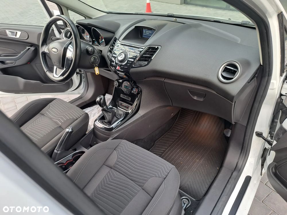 Ford Fiesta - 17