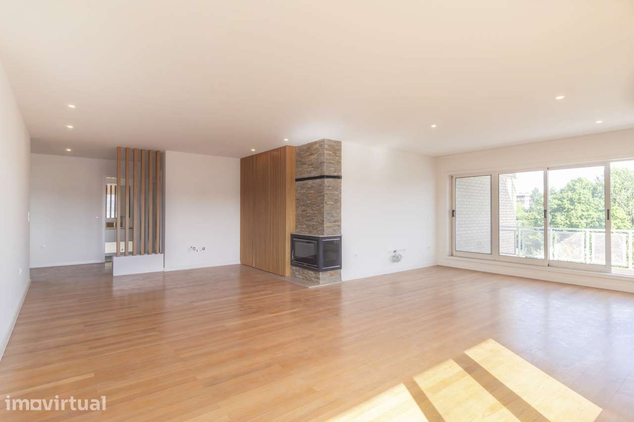 Apartamento T3, excelentes áreas 240m2 + garagem 31m2 + arrumos 4m2 - Grande imagem: 4/60
