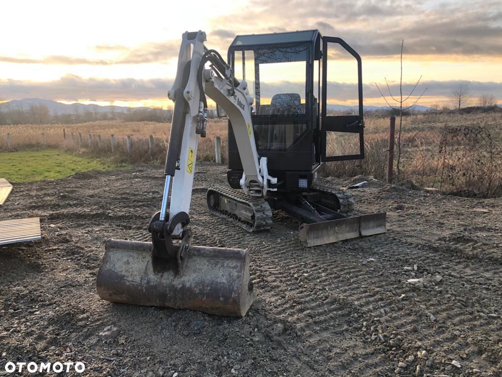 Bobcat E14 - 1