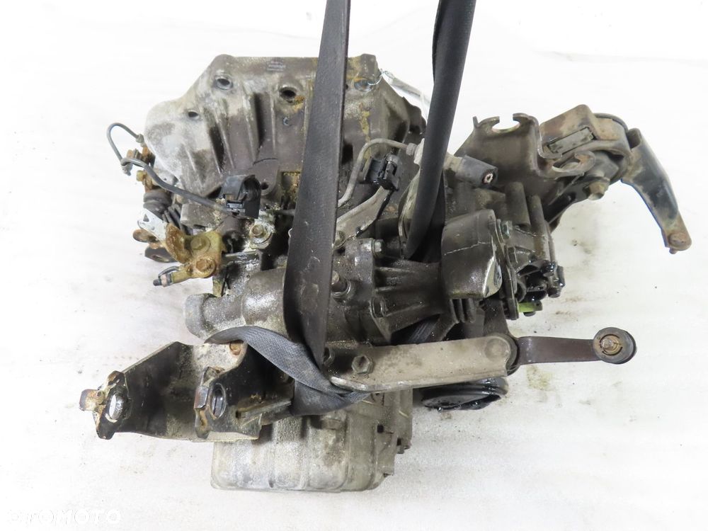 SKRZYNIA BIEGÓW TOYOTA COROLLA E12 1.6 VVT-i C60 - 3