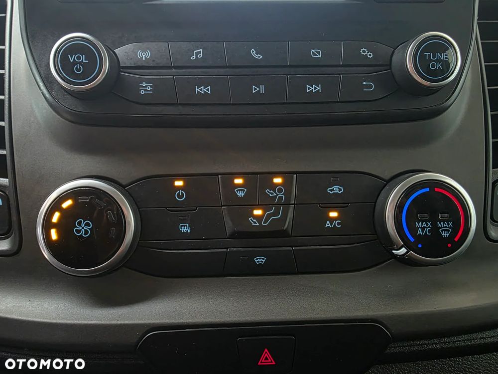 Ford Transit - 24