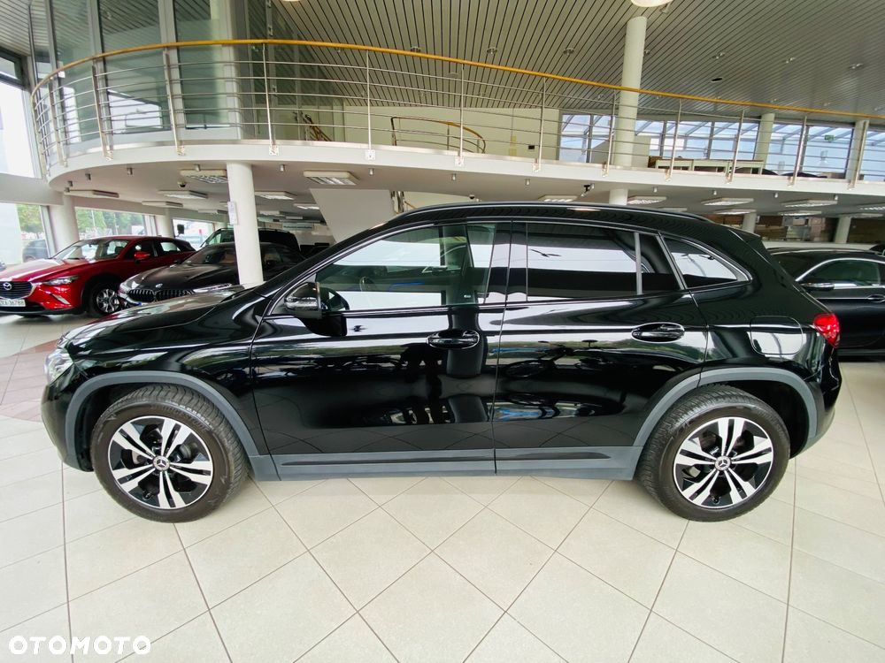 Mercedes-Benz GLA 180 Progressive - 6