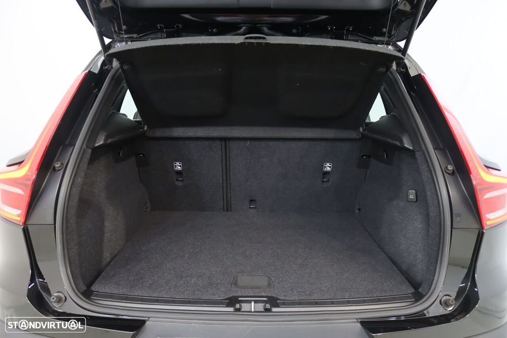 Volvo XC 40 1.5 T2 Momentum Core - 27