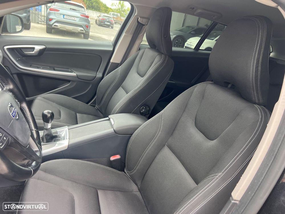 Volvo V60 1.6 D2 Drive Summum Start/Stop - 13