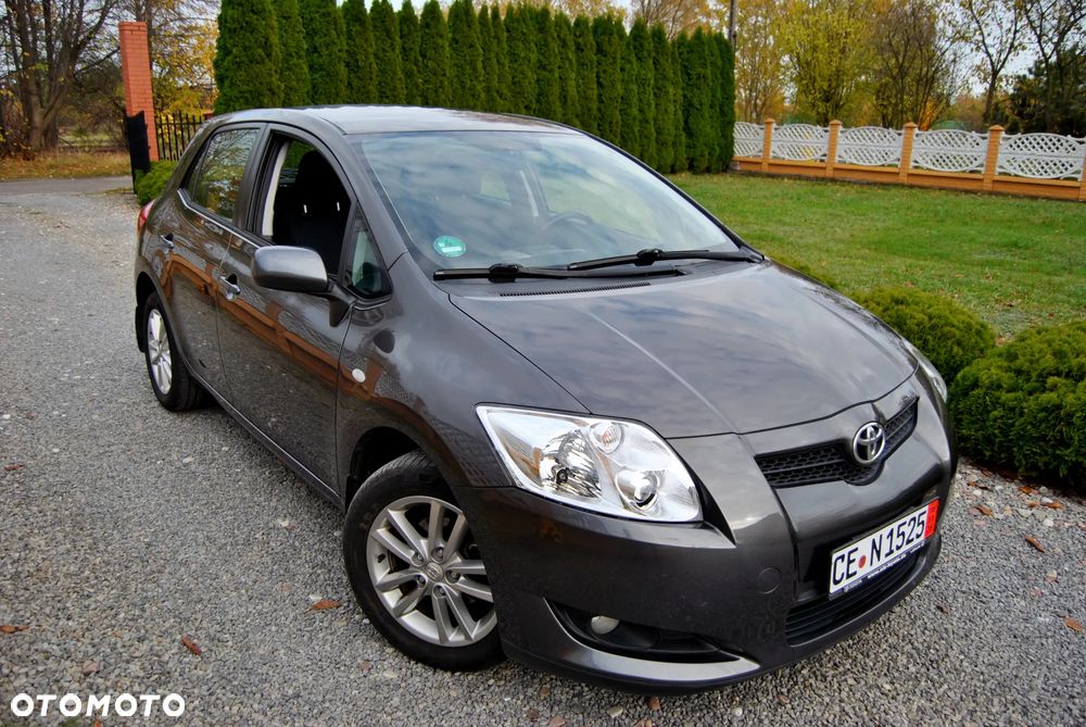 Toyota Auris 1.6 VVT-i Prestige - 2