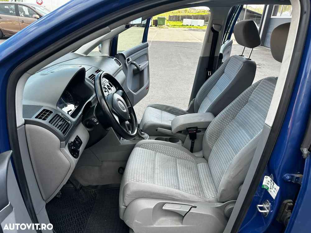 Volkswagen Touran 1.9TDI Conceptline - 15