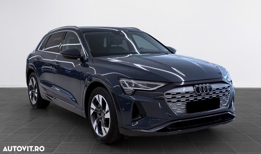AUDI Q8 e-tron
