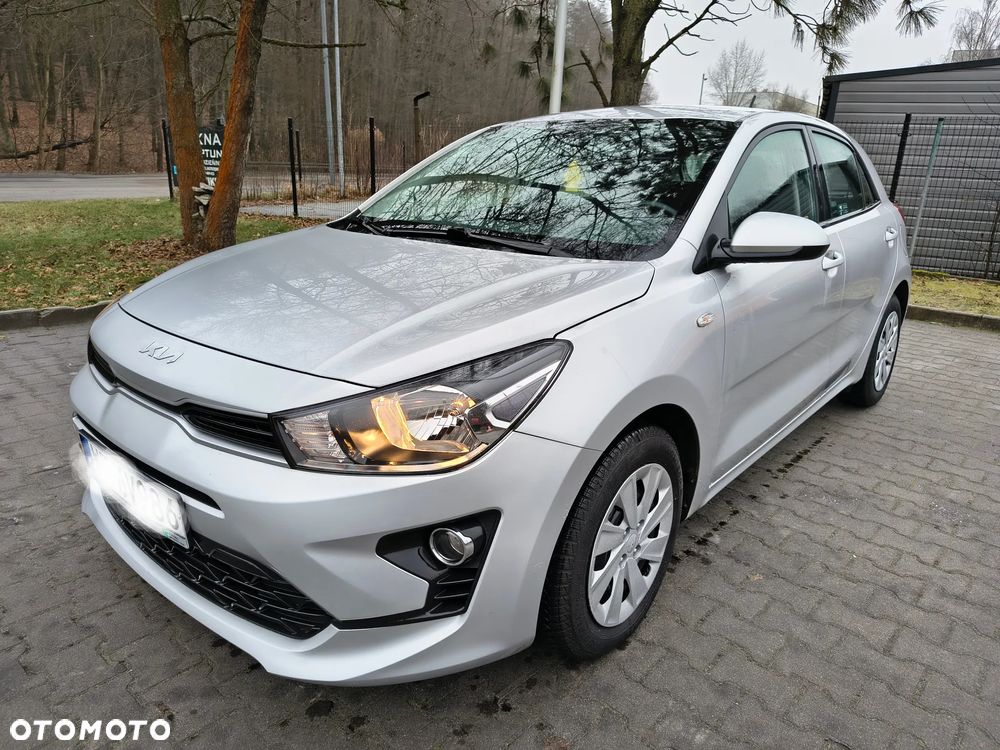 Kia Rio 1.2 L - 1
