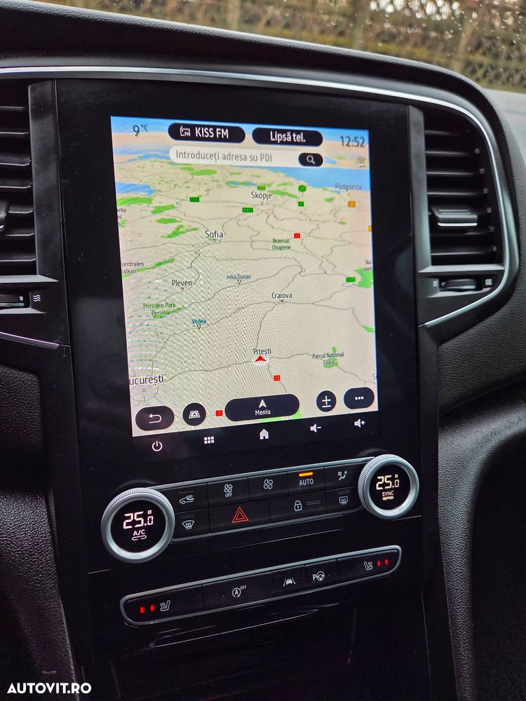 Renault Megane BLUE dCi 115 EDC BOSE EDITION - 24