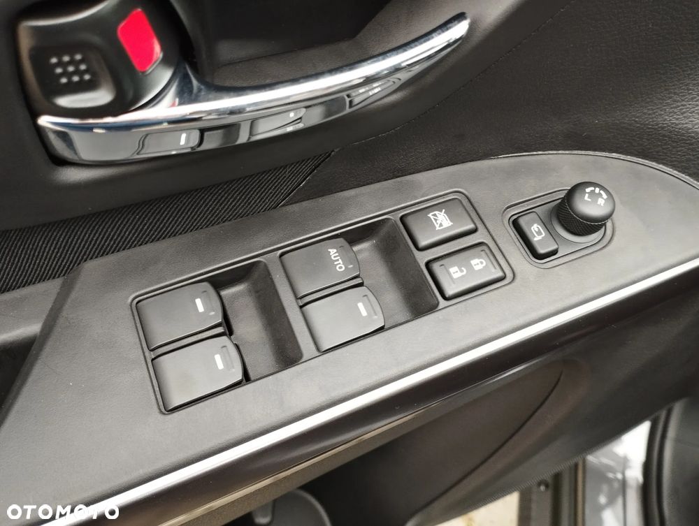 Suzuki SX4 S-Cross ver-1-4-shvs-premium-plus-sp-4wd - 14