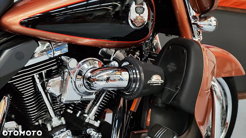 Harley-Davidson Touring Street Glide - 17