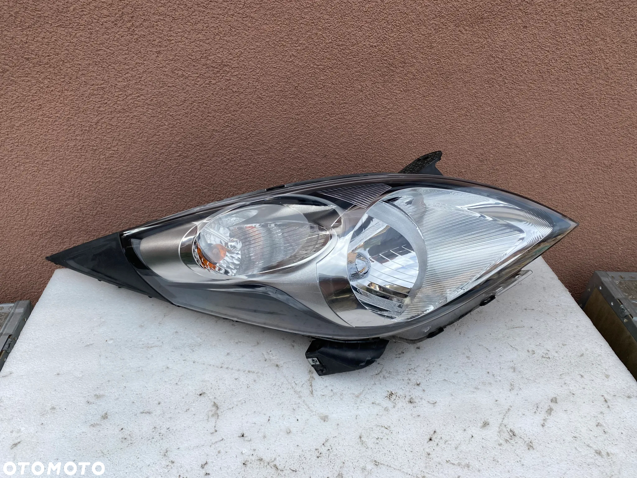 lampa spark lift prawa eu cała - 2