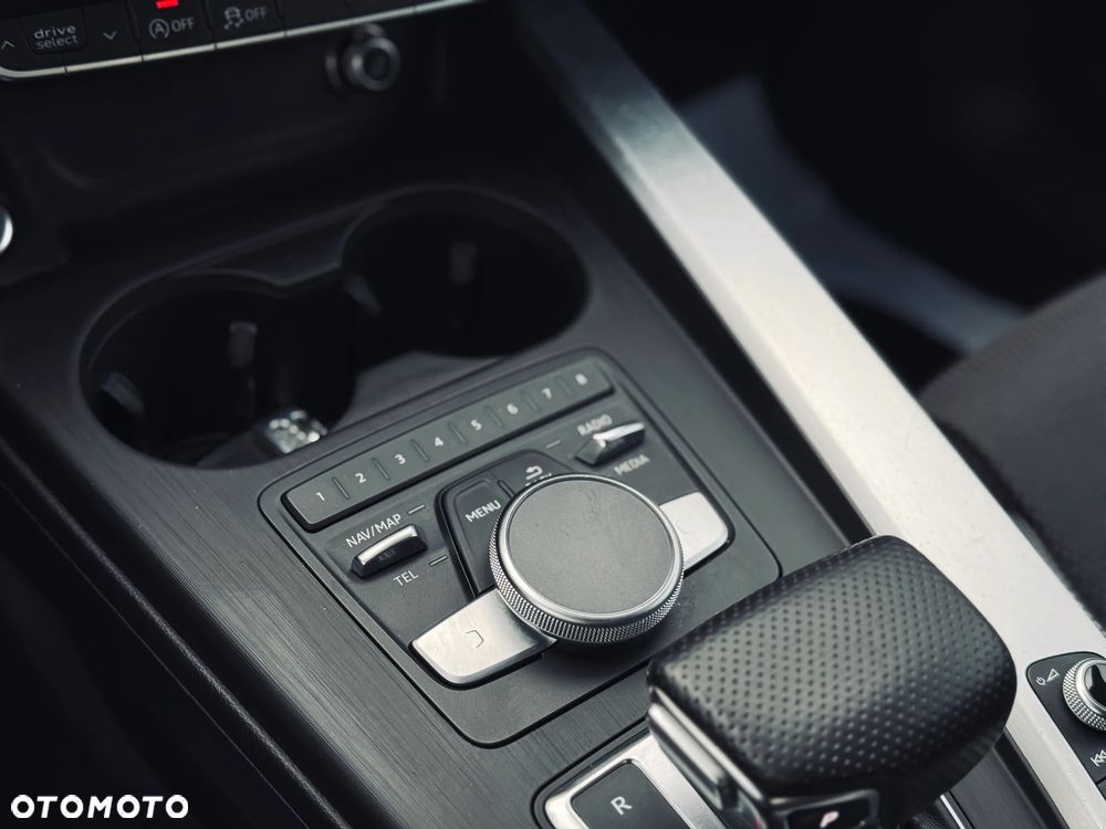 Audi A4 Limousine 40 TDI S tronic S line - 28