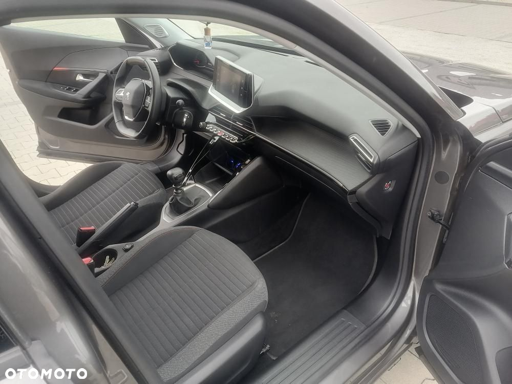 Peugeot 2008 - 12