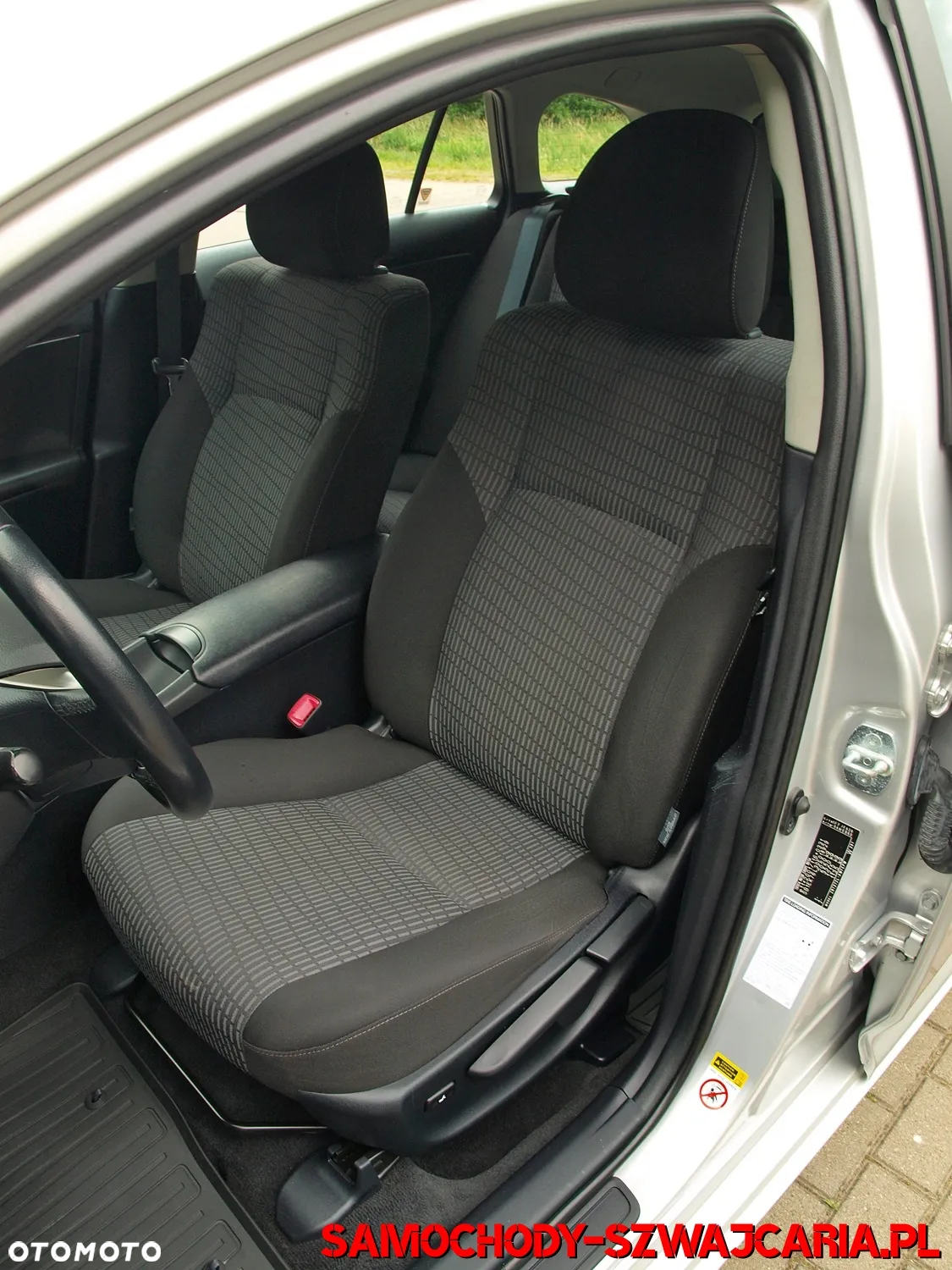 Toyota Avensis 2.0 Sol plus EU5 - 19