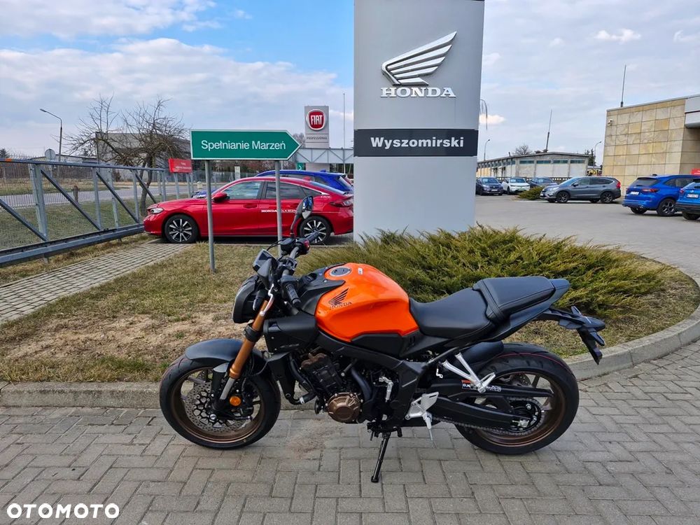 Honda CB - 1