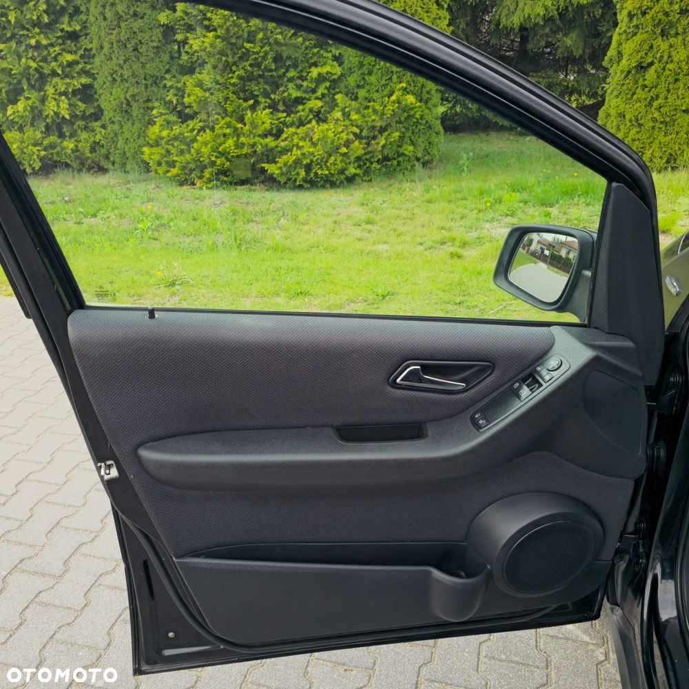 Mercedes-Benz Klasa A 160 BlueEFFICIENCY Avantgarde Special Edition - 22