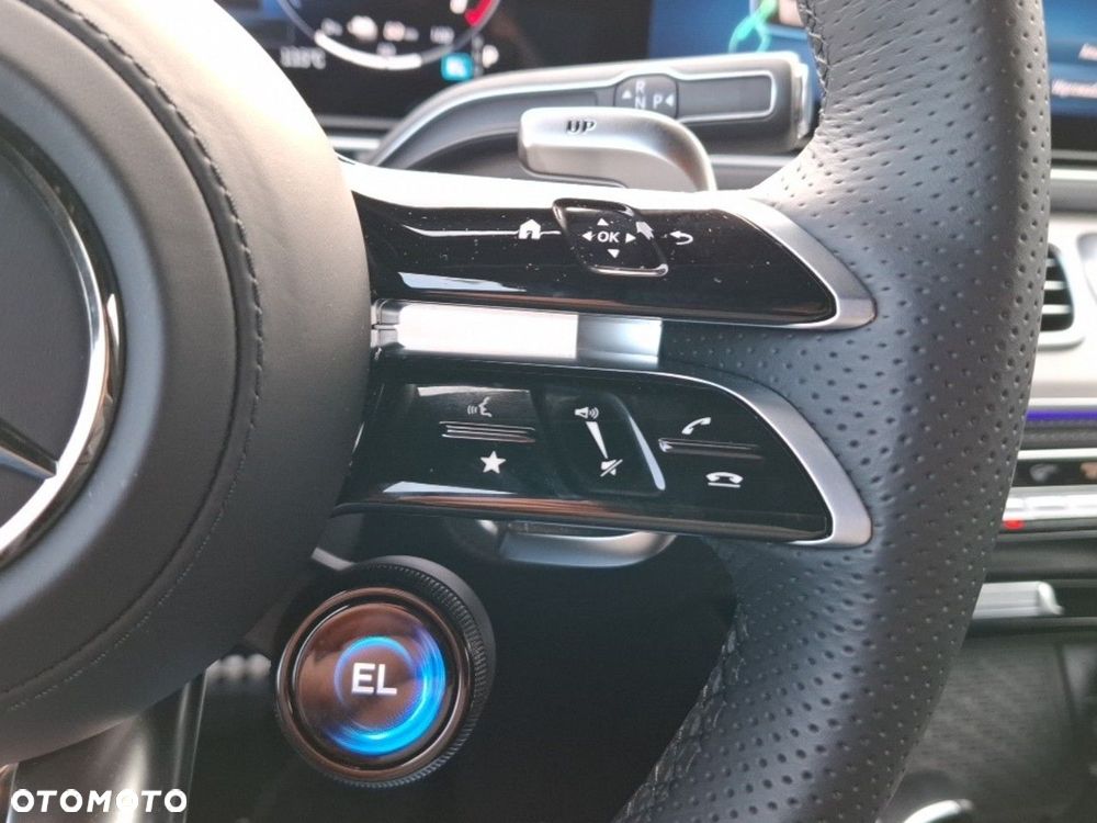 Mercedes-Benz GLE - 28