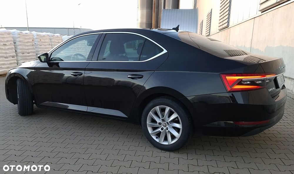 Skoda Superb 2.0 TDI SCR 4x4 Ambition DSG - 11
